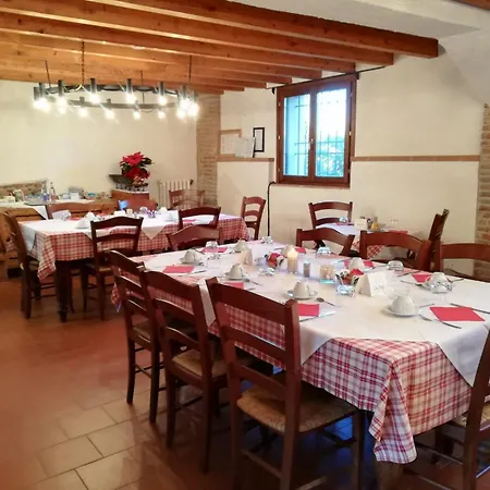 Borgo San Donino Lantställe *
